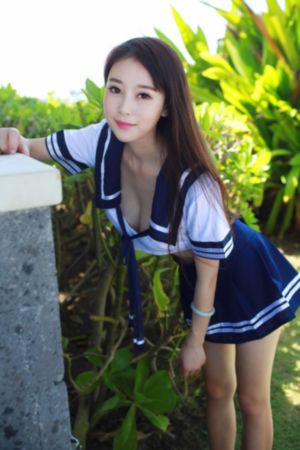 女大学生的沙龙室观看
