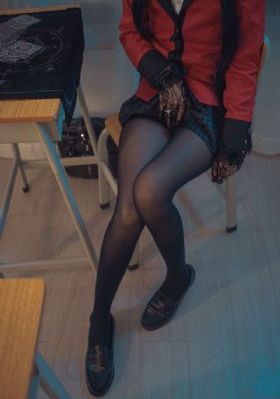 张开腿被九个男人调教h视频