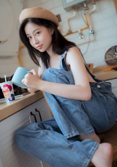 夜晚的阿曼达