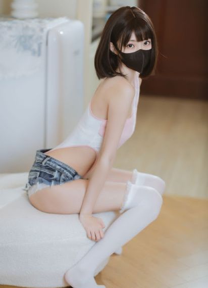 变身成黑辣妹之后就和死党上床了