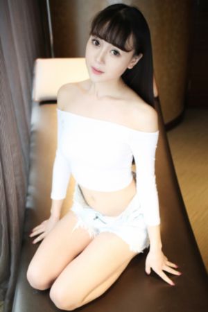 年轻的女教师2在线播放