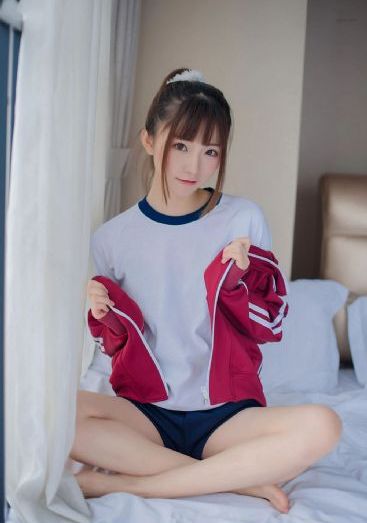 我爱喵星人鞠婧祎