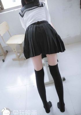 善良的秘书滋润2